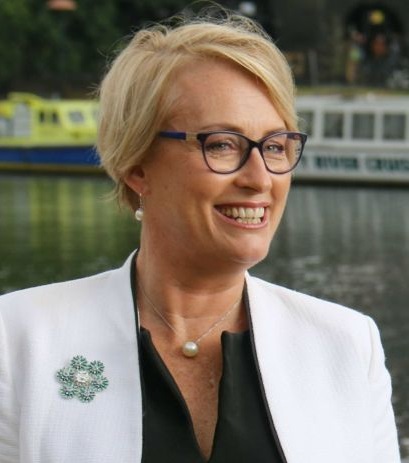 Xmas: Melbourne Lord Mayor Sally Capp