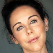 Sat, 28th Feb, 2026: Cat Woods – Freelance Journalist, What’s Hot, what’s not on TV and Films, Nicole Kidman’s Scarpetta, Angelina Jolie in Couture