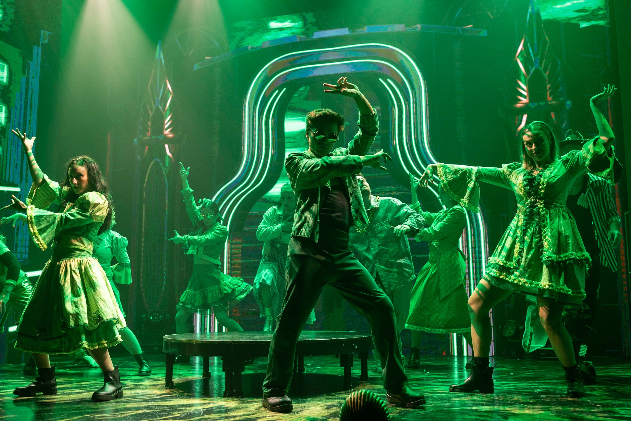 Giveaway: OZ The Cirque Experience